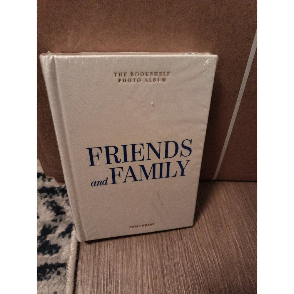 Friends And Family Photo Album - Brand New Sealed 150 Pages 11x15 Cm Photos